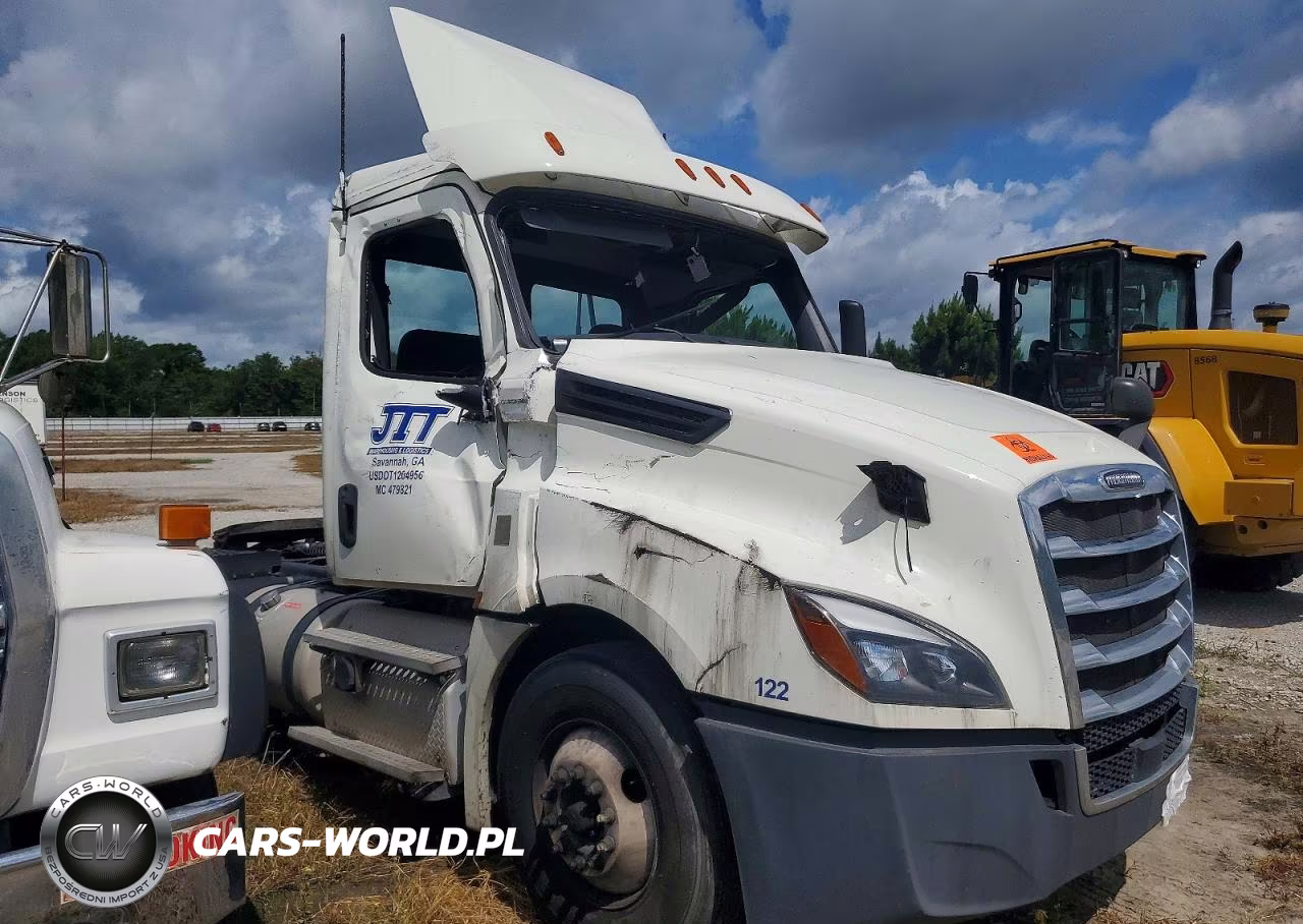 2019 Freightliner Cascadia 126