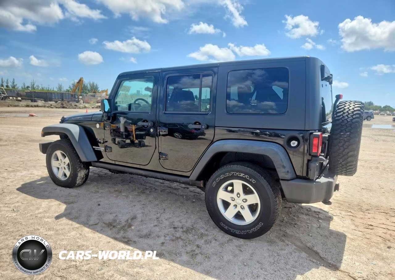 2010 Jeep Wrangler Unlimited Rubicon VIN:1J4HA6H12AL187929 - 2