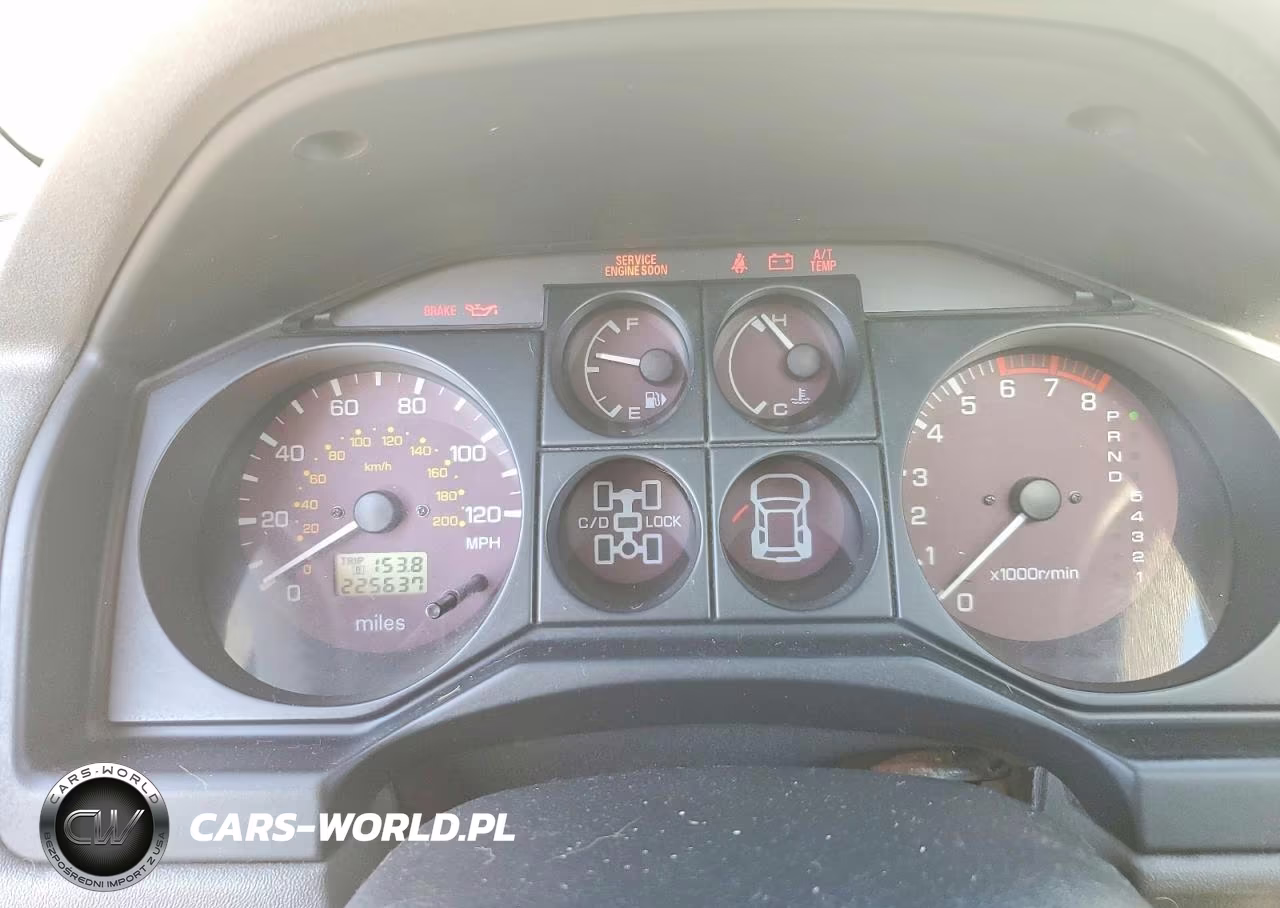2002 Mitsubishi Montero Limited VIN:JA4MW51R12J069393 - 9