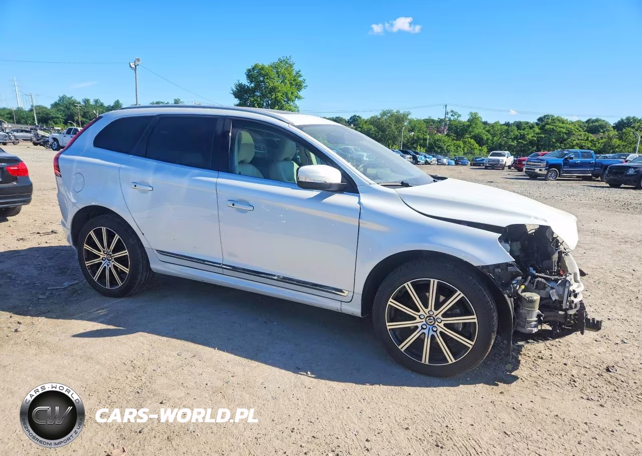 2017 Volvo Xc60 T6 Inscription VIN:YV449MRU8H2211352 - 4