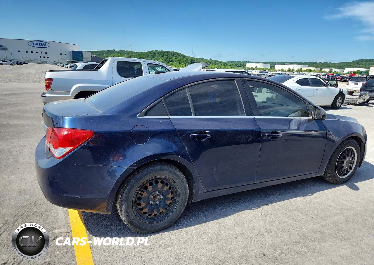 2011 Chevrolet Cruze Ls VIN:1G1PC5SH7B7118376 - 3