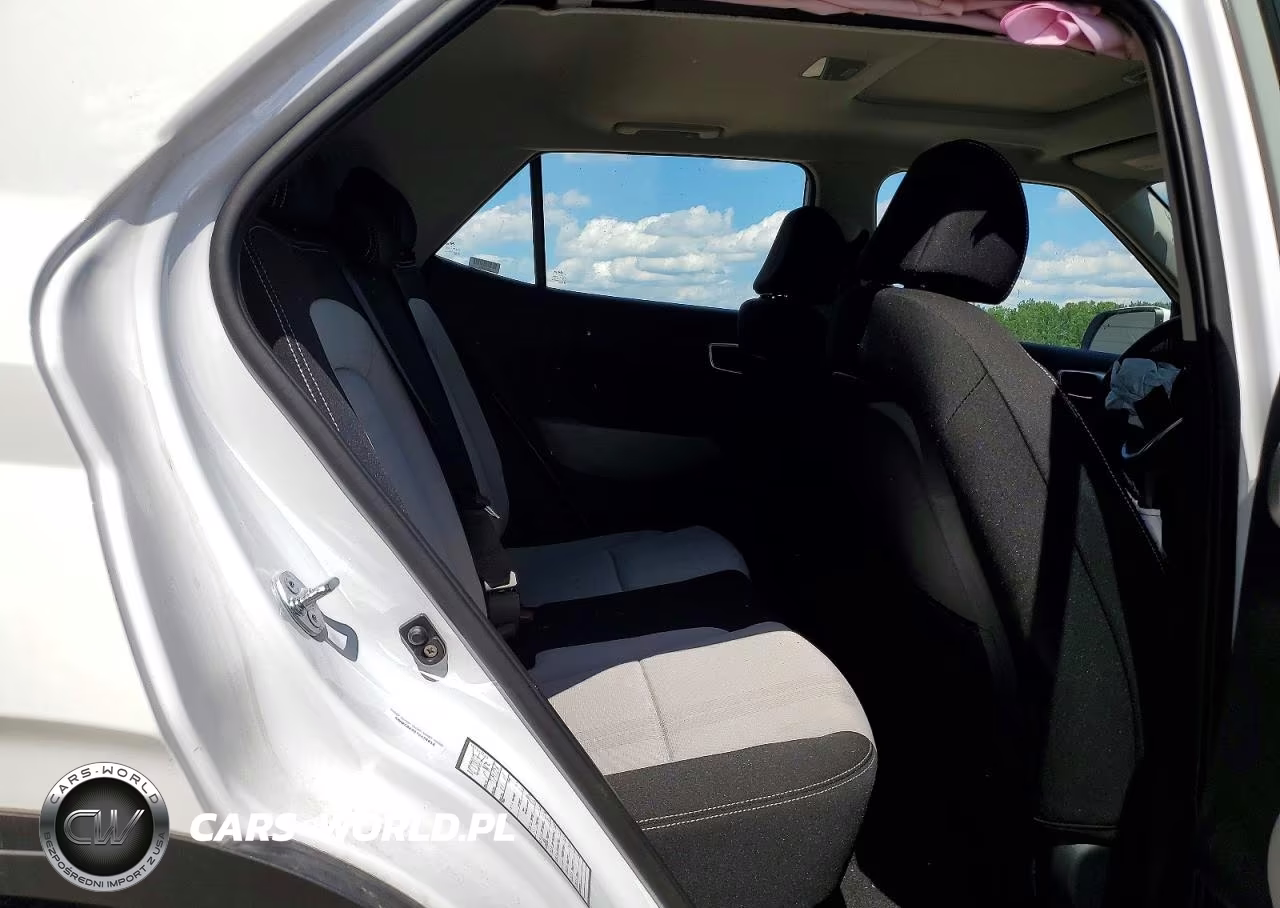 2026 Hyundai Venue Sel VIN:KMHRC8A33TU436016 - 11