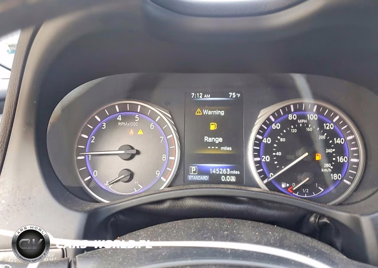 2017 Infiniti Q50 Premium VIN:JN1EV7AP1HM735928 - 9