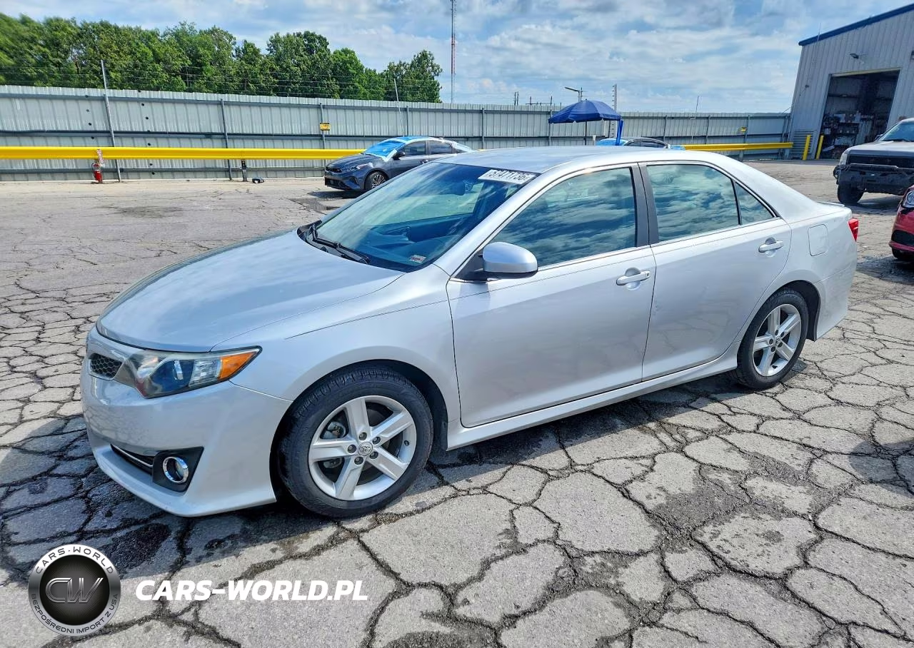 2012 Toyota Camry Se – zdjęcie 1 z 12