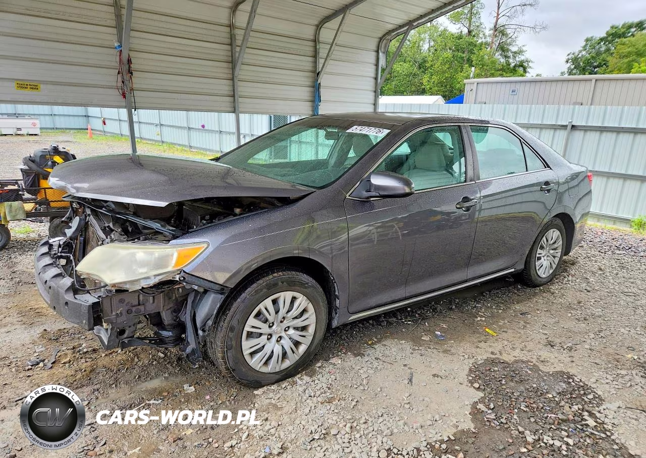 2012 Toyota Camry Le – zdjęcie 1 z 12