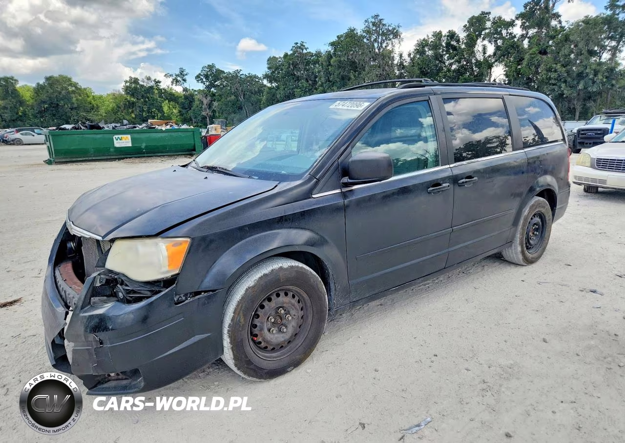 2010 Chrysler Town & Country Lx