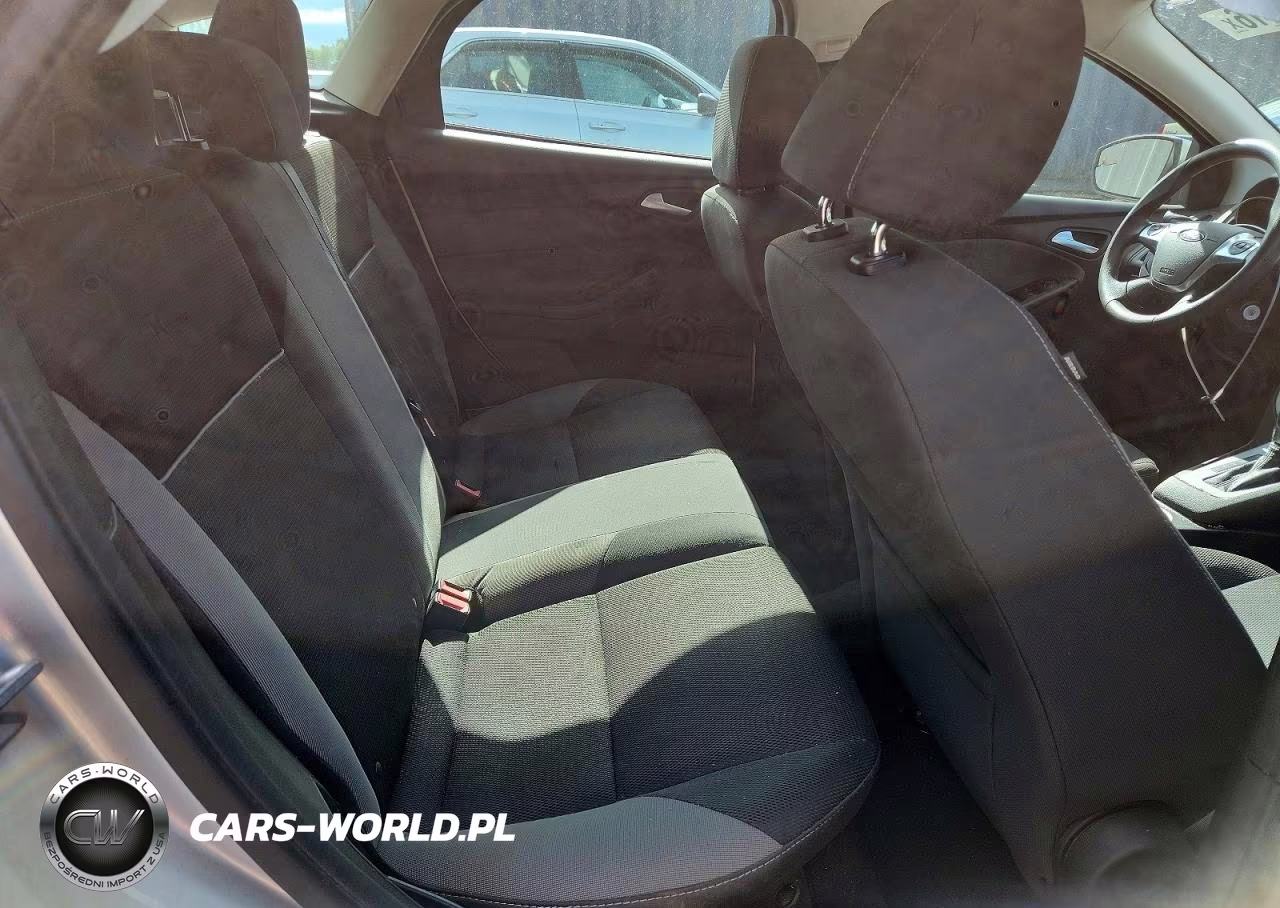 2014 Ford Focus Se VIN:1FADP3K23EL157613 - 10
