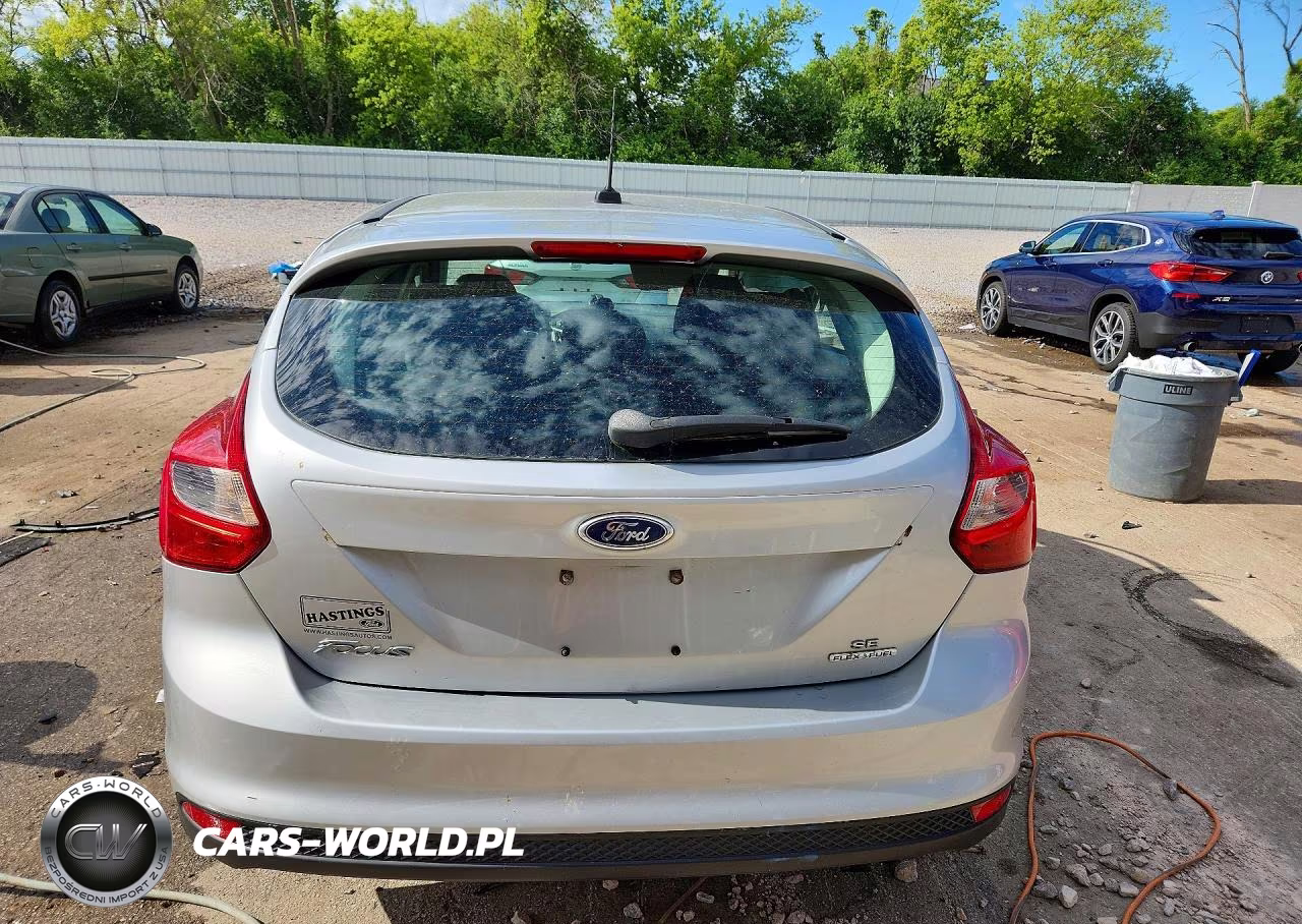 2014 Ford Focus Se VIN:1FADP3K23EL157613 - 6