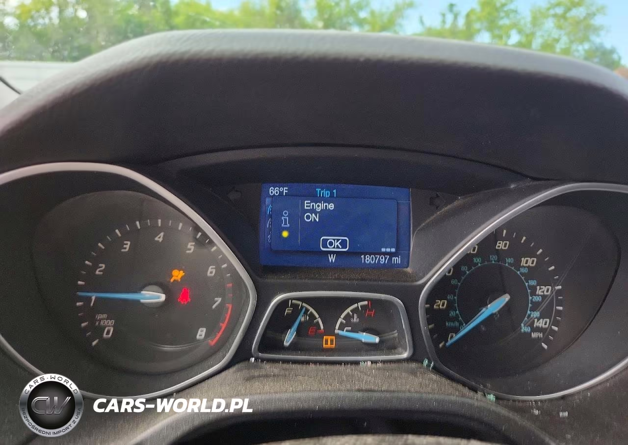 2014 Ford Focus Se VIN:1FADP3K23EL157613 - 9