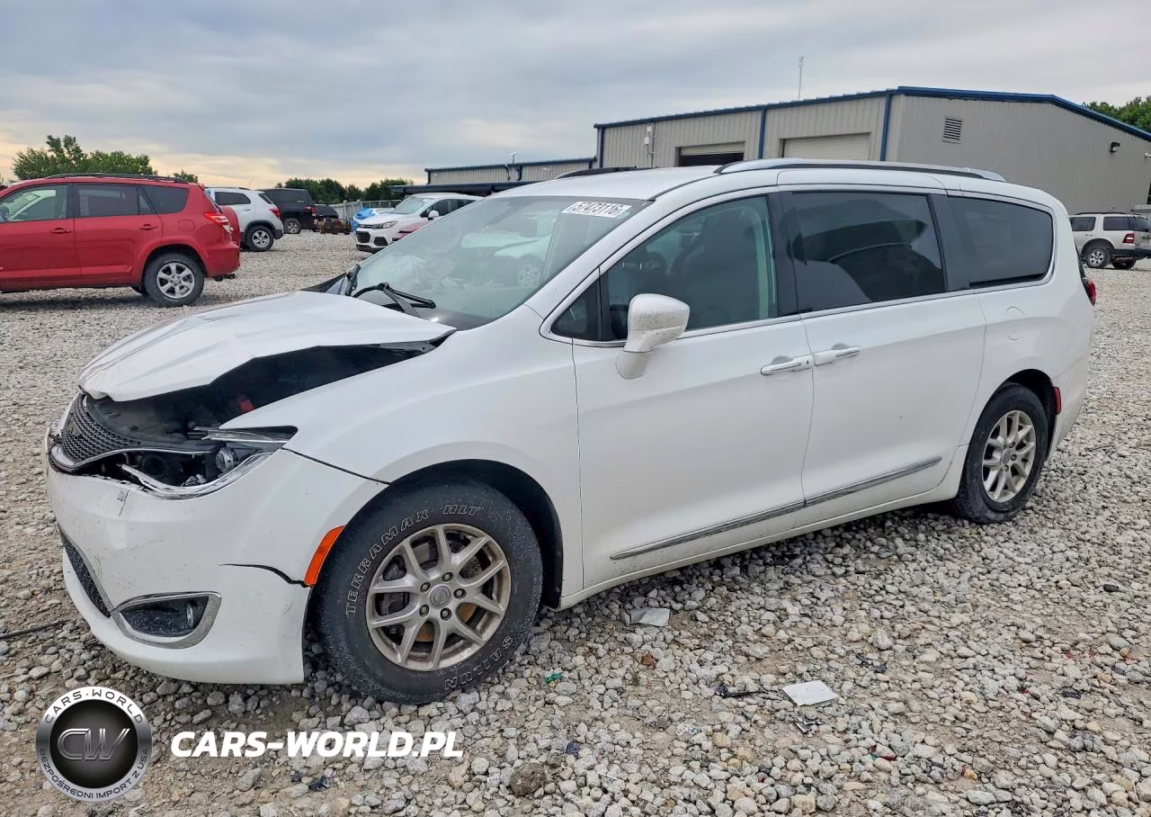 2020 Chrysler Pacifica Touring L