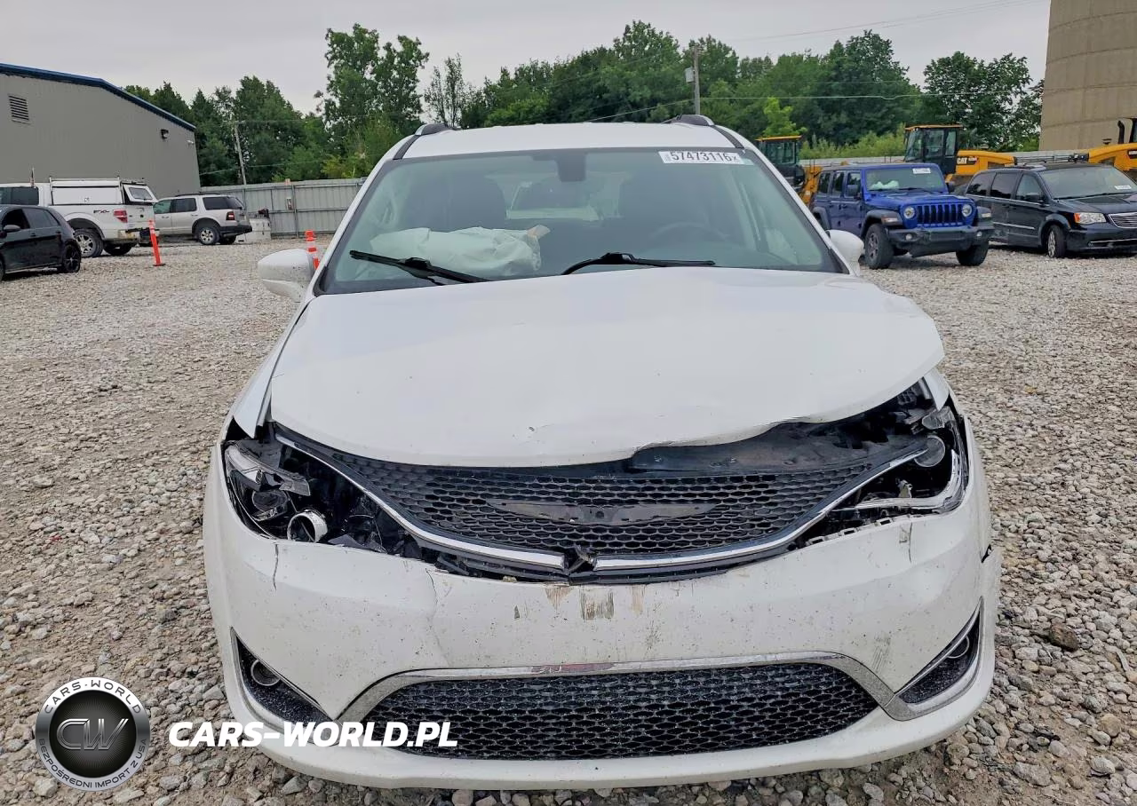 2020 Chrysler Pacifica Touring L VIN:2C4RC1BG6LR284825 - 5