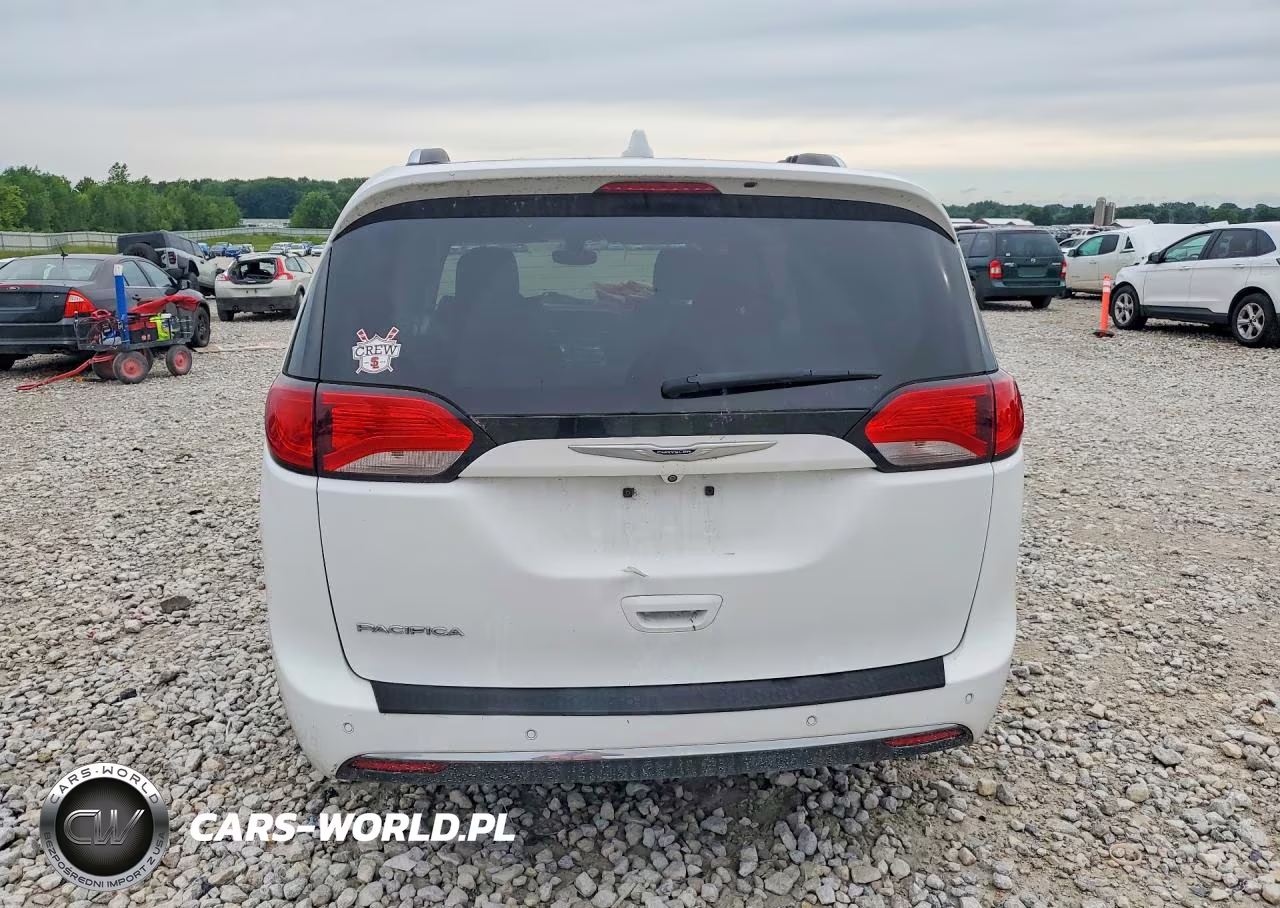 2020 Chrysler Pacifica Touring L VIN:2C4RC1BG6LR284825 - 6