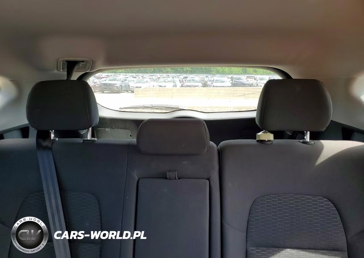 2019 Hyundai Tucson Value VIN:KM8J3CA41KU075652 - 10