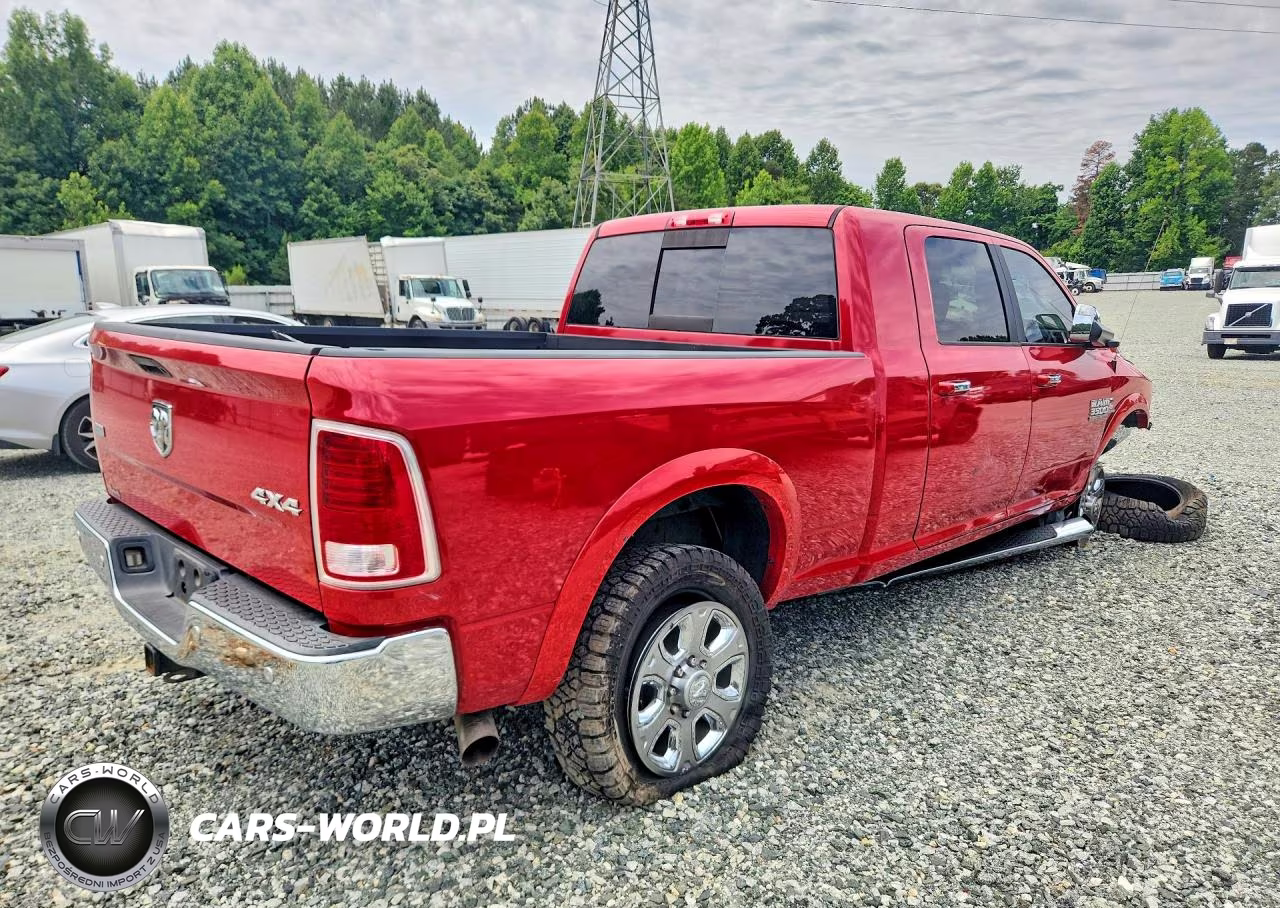 2017 Ram 3500 Laramie VIN:3C63R3ML7HG736733 - 3