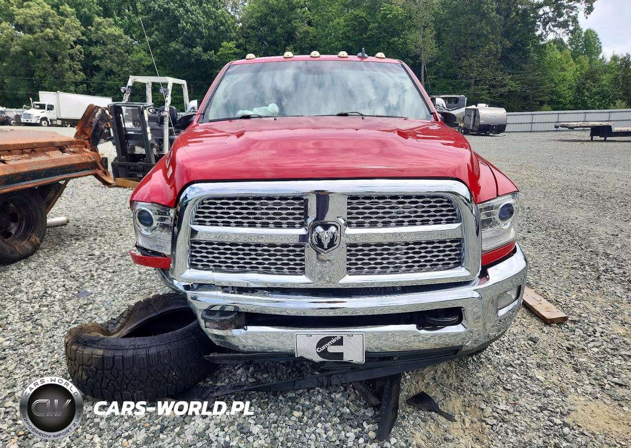 2017 Ram 3500 Laramie VIN:3C63R3ML7HG736733 - 5