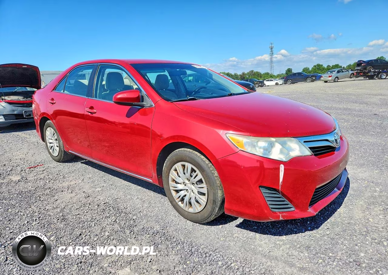 2014 Toyota Camry Le VIN:4T4BF1FKXER391942 - 4