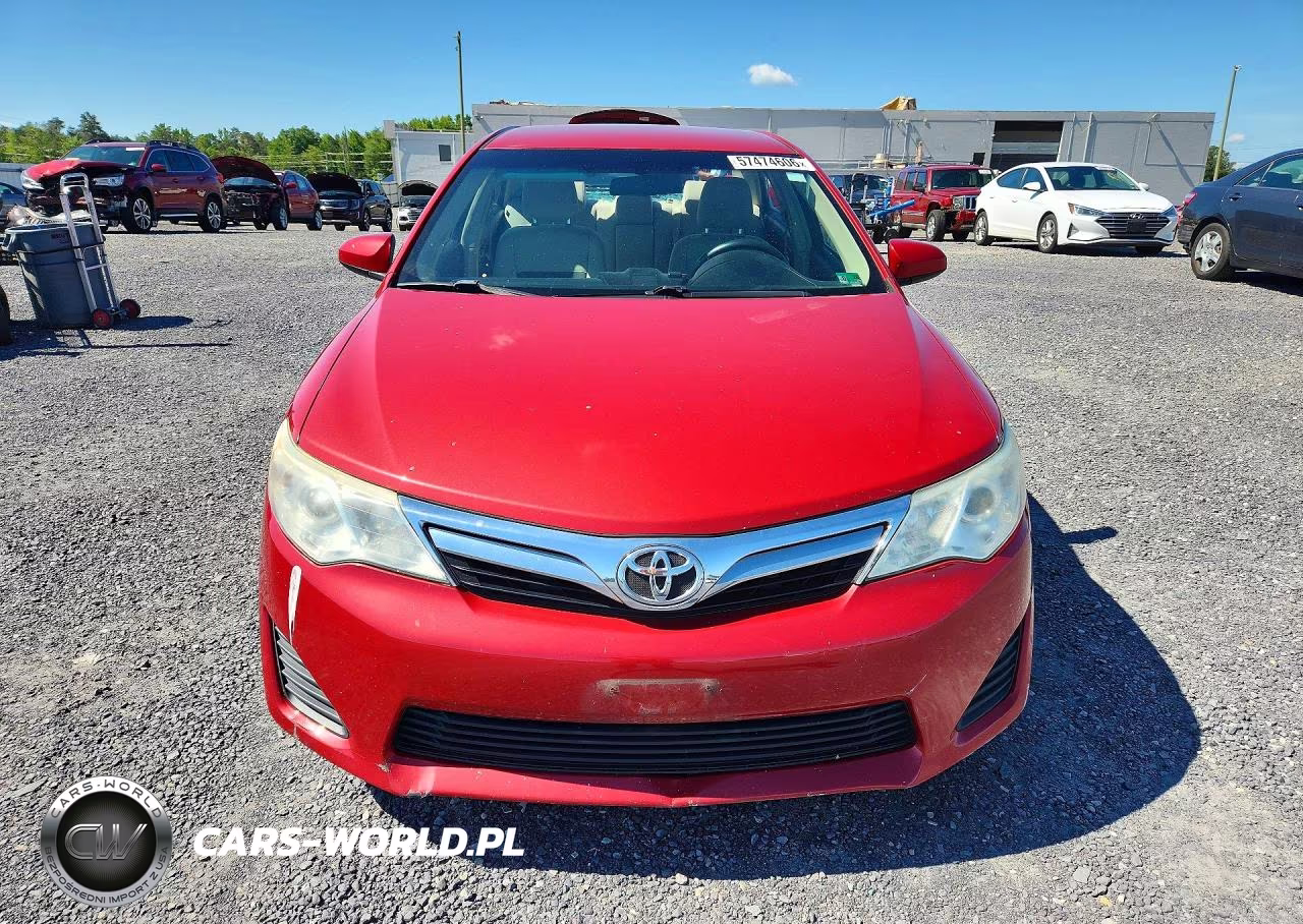 2014 Toyota Camry Le VIN:4T4BF1FKXER391942 - 5