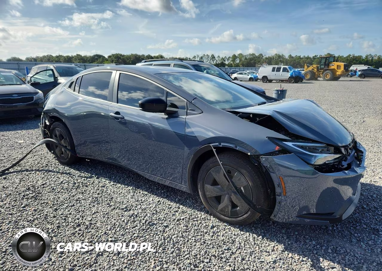 2026 Toyota Prius Le VIN:JTDACAAU2T3075403 - 4