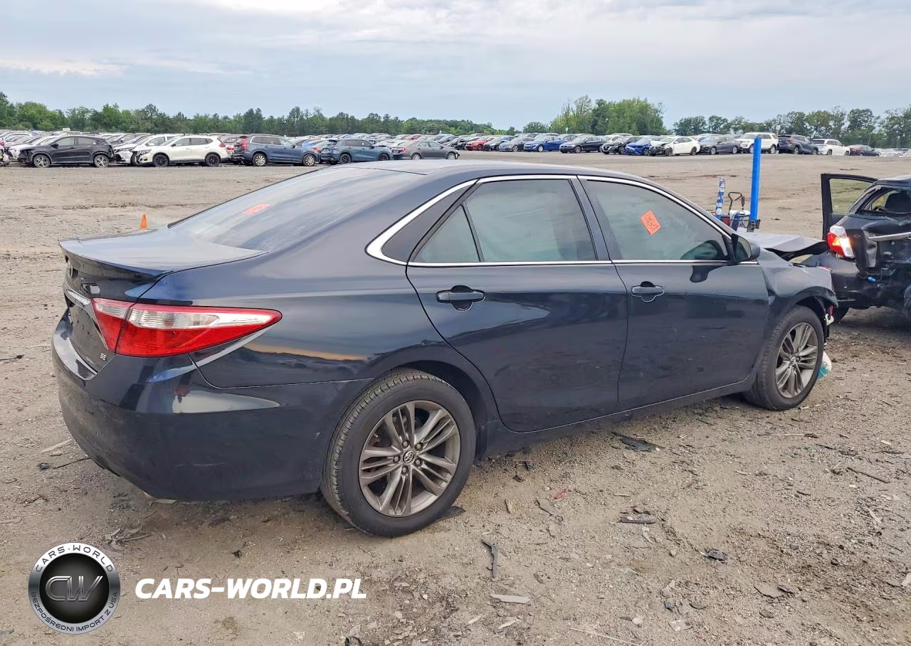 2015 Toyota Camry Se VIN:4T1BF1FK8FU970004 - 3