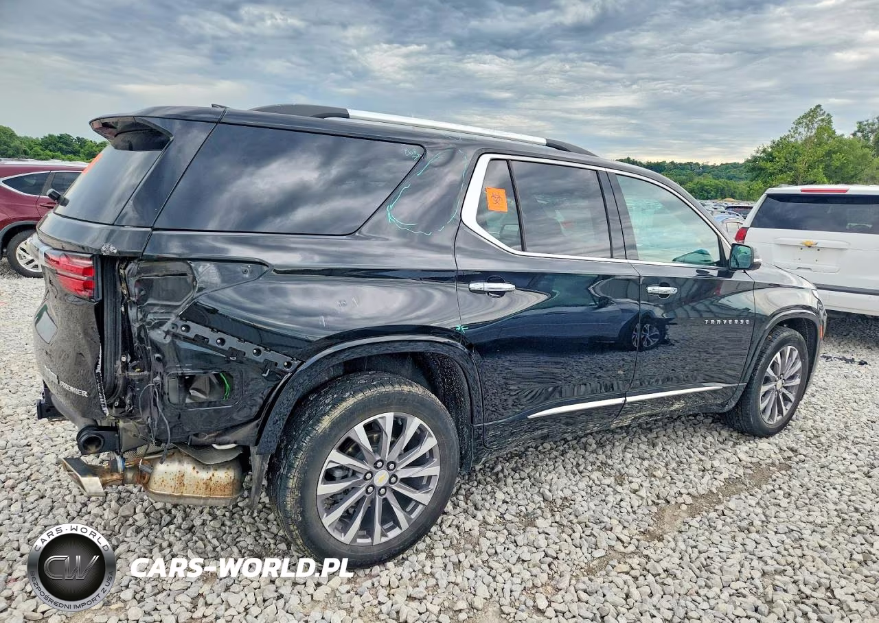 2023 Chevrolet Traverse Premier VIN:1GNEVKKW5PJ108209 - 3
