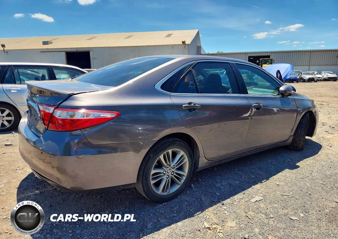 2016 Toyota Camry VIN:4T1BF1FK8GU592610 - 3