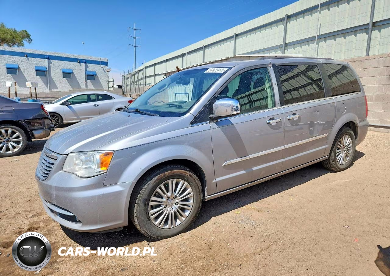 2015 Chrysler Town & Country Touring L – zdjęcie 1 z 13
