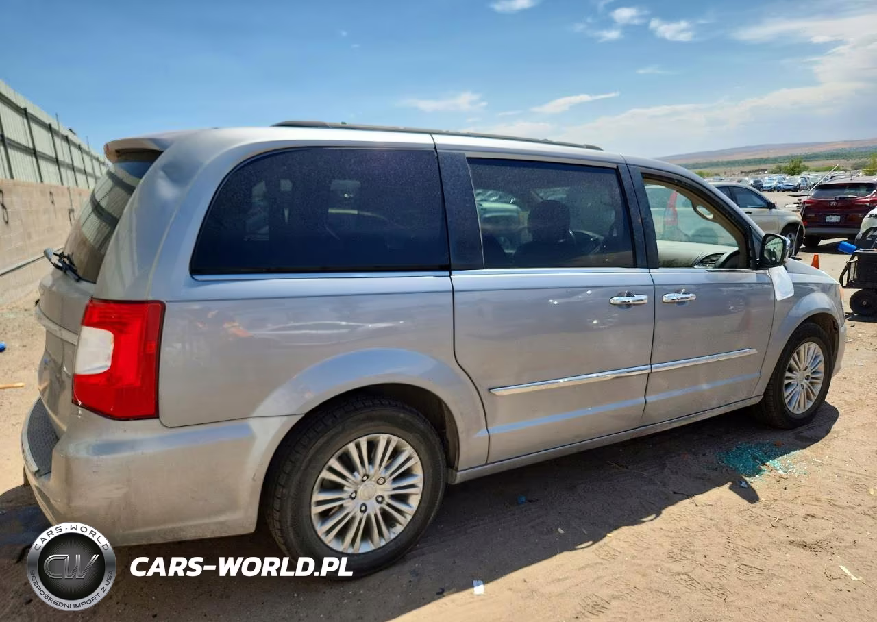 2015 Chrysler Town & Country Touring L VIN:2C4RC1CG9FR628098 - 3