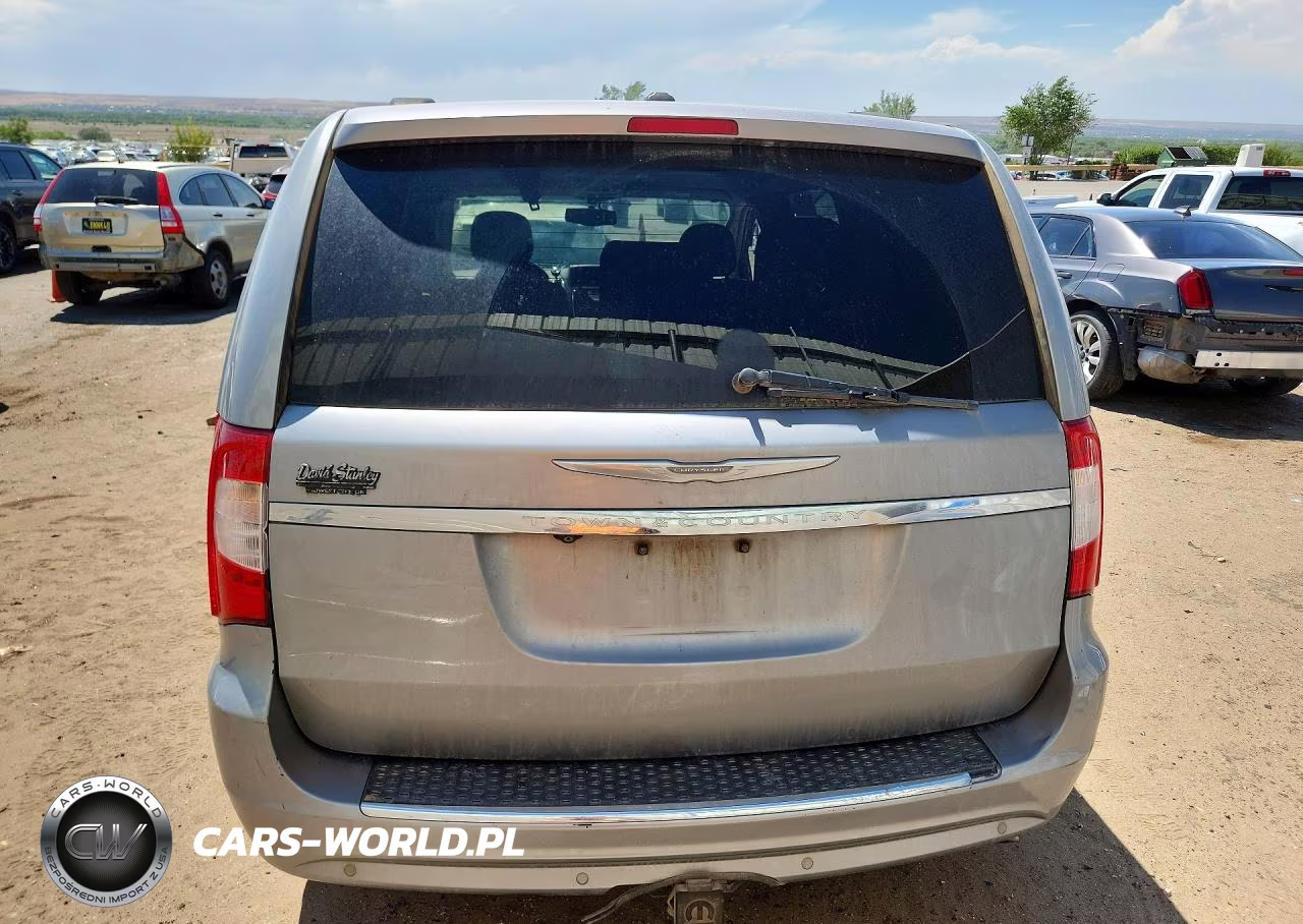 2015 Chrysler Town & Country Touring L VIN:2C4RC1CG9FR628098 - 6