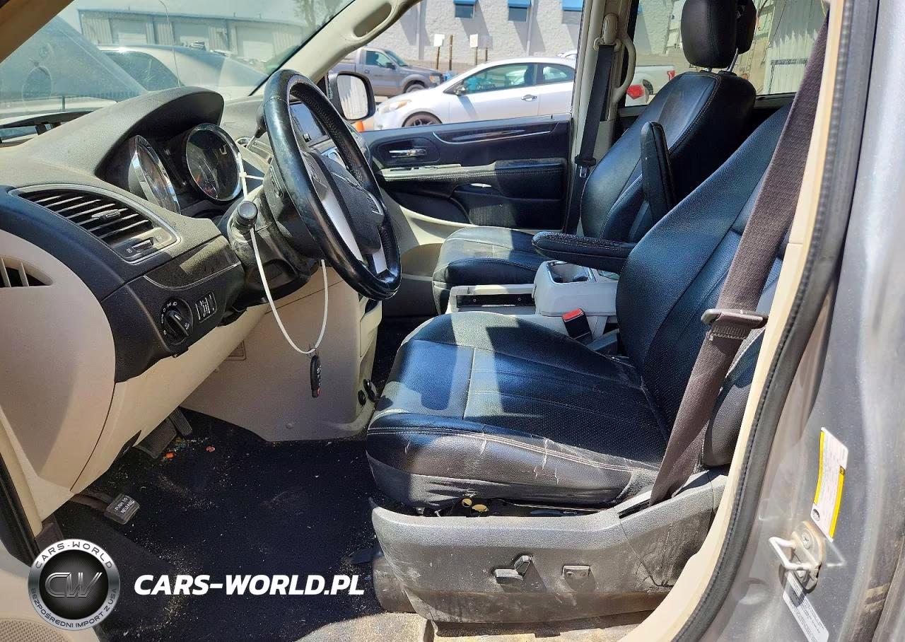 2015 Chrysler Town & Country Touring L VIN:2C4RC1CG9FR628098 - 7