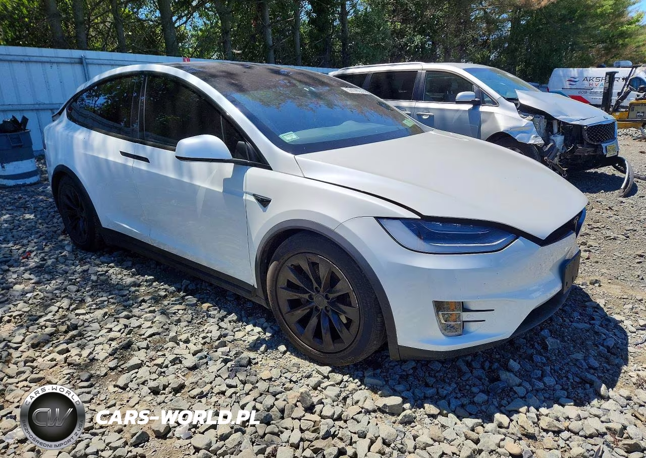 2020 Tesla Model X VIN:5YJXCDE22LF249767 - 4