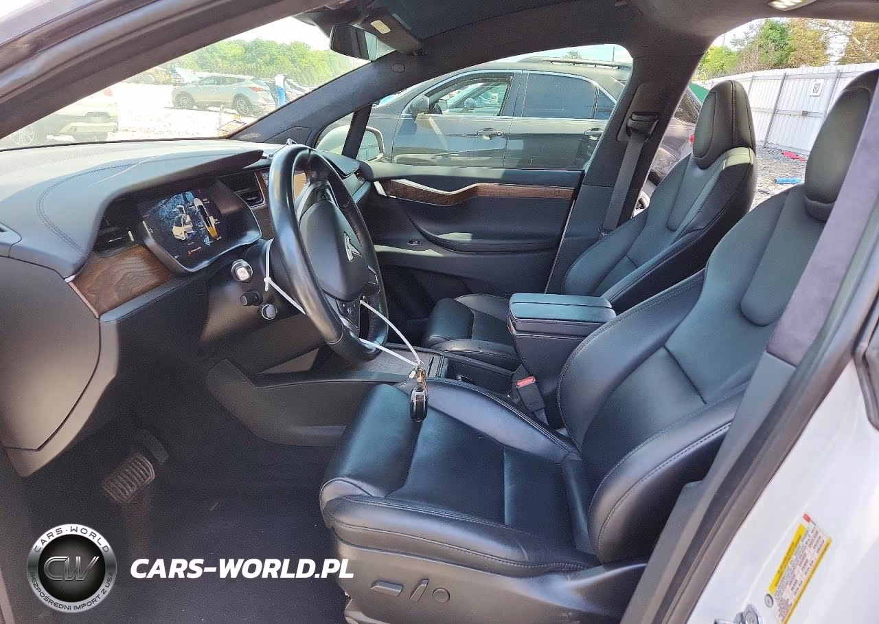 2020 Tesla Model X VIN:5YJXCDE22LF249767 - 7