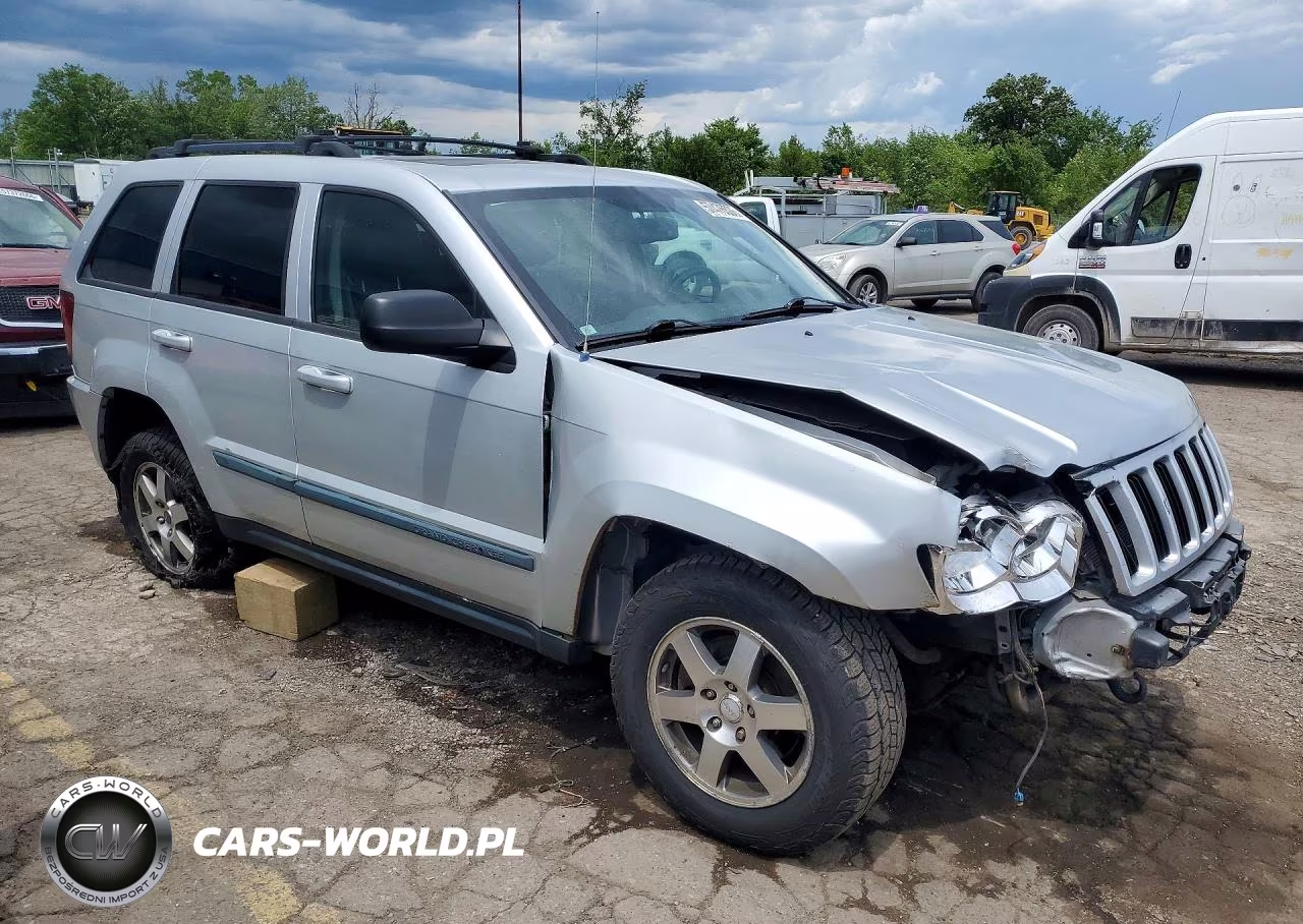 2009 Jeep Grand Cherokee Laredo VIN:1J8GR48K79C527071 - 4