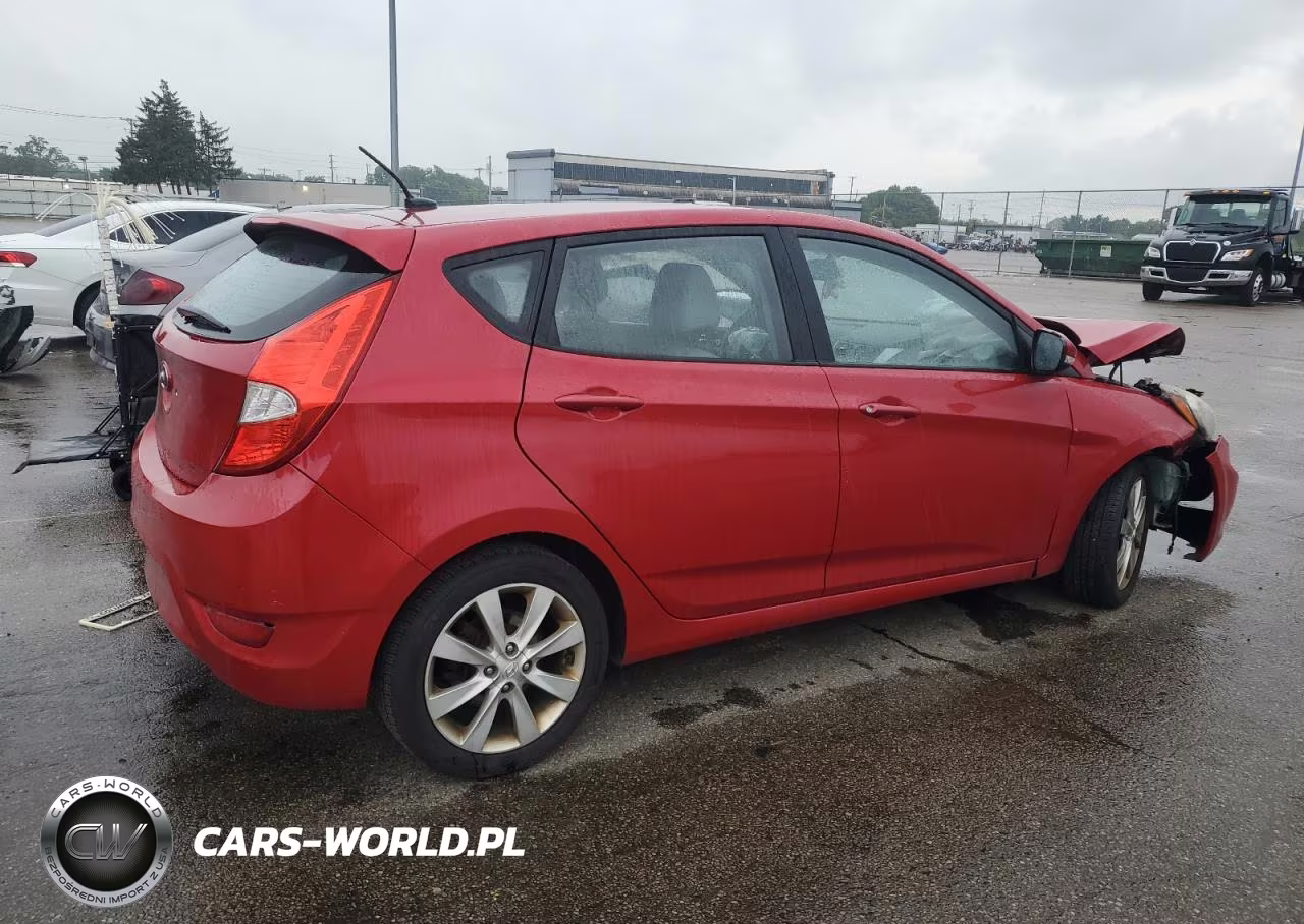 2013 Hyundai Accent Se VIN:KMHCU5AE1DU060467 - 3