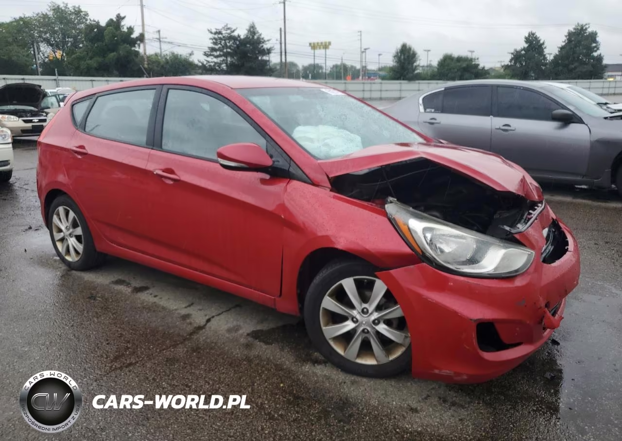 2013 Hyundai Accent Se VIN:KMHCU5AE1DU060467 - 4