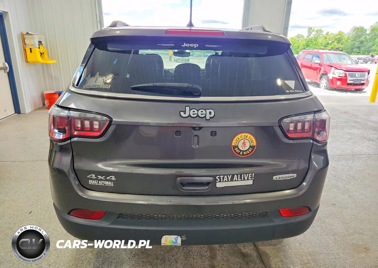 2018 Jeep Compass Latitude VIN:3C4NJDBB9JT485574 - 6
