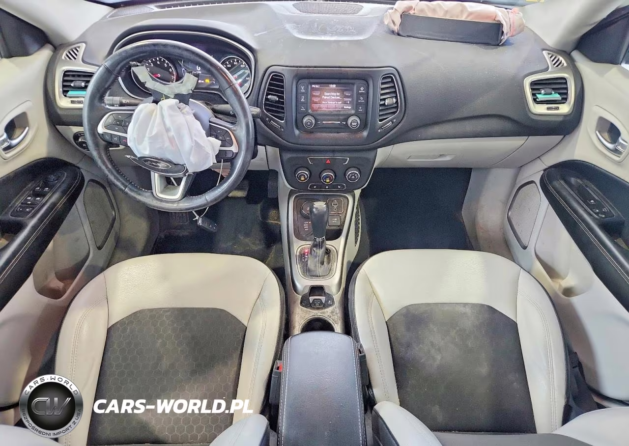 2018 Jeep Compass Latitude VIN:3C4NJDBB9JT485574 - 8
