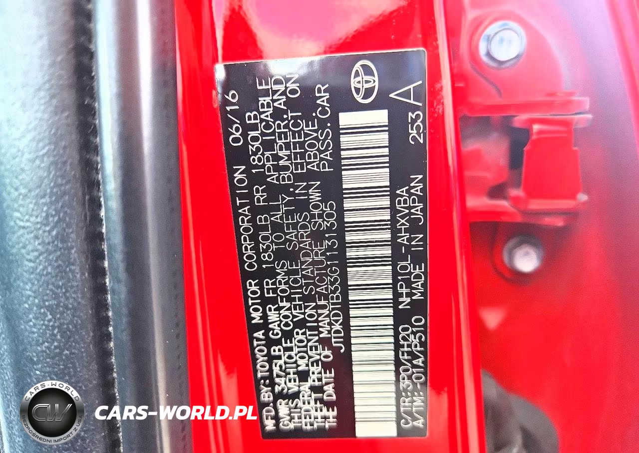 2016 Toyota Prius C One VIN:JTDKDTB33G1131305 - 13