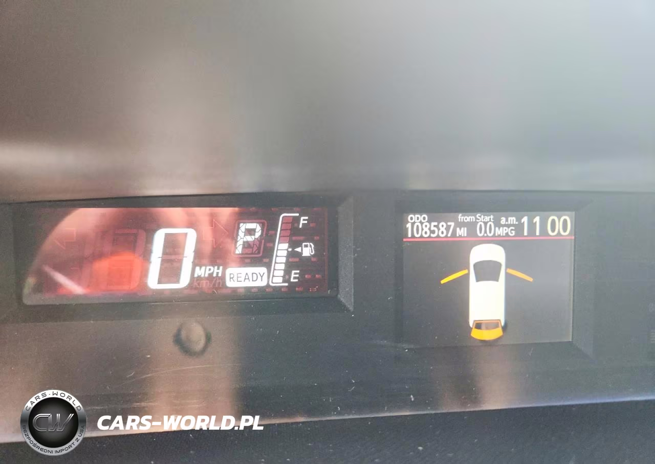 2016 Toyota Prius C One VIN:JTDKDTB33G1131305 - 9