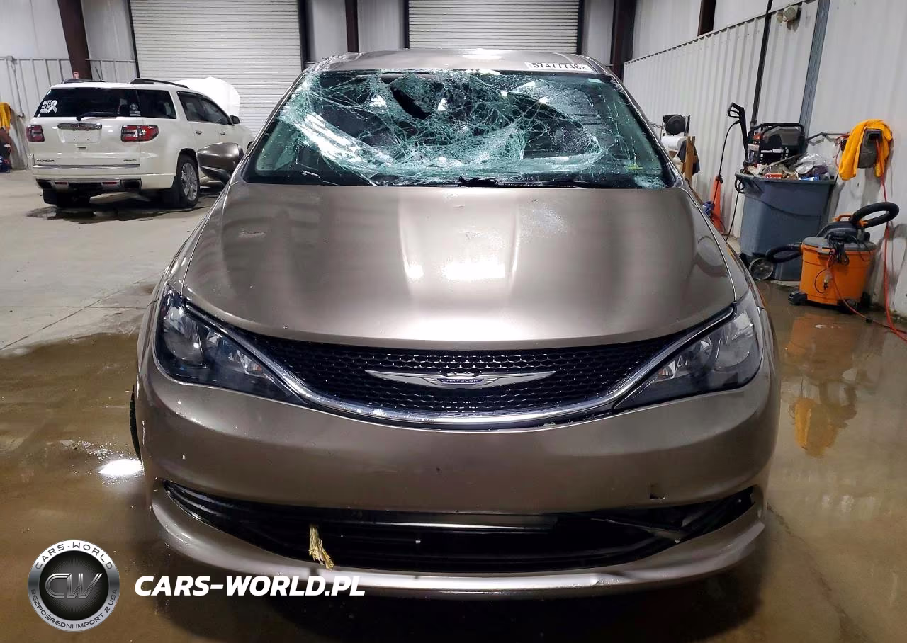 2017 Chrysler Pacifica Lx VIN:2C4RC1CG4HR578231 - 5