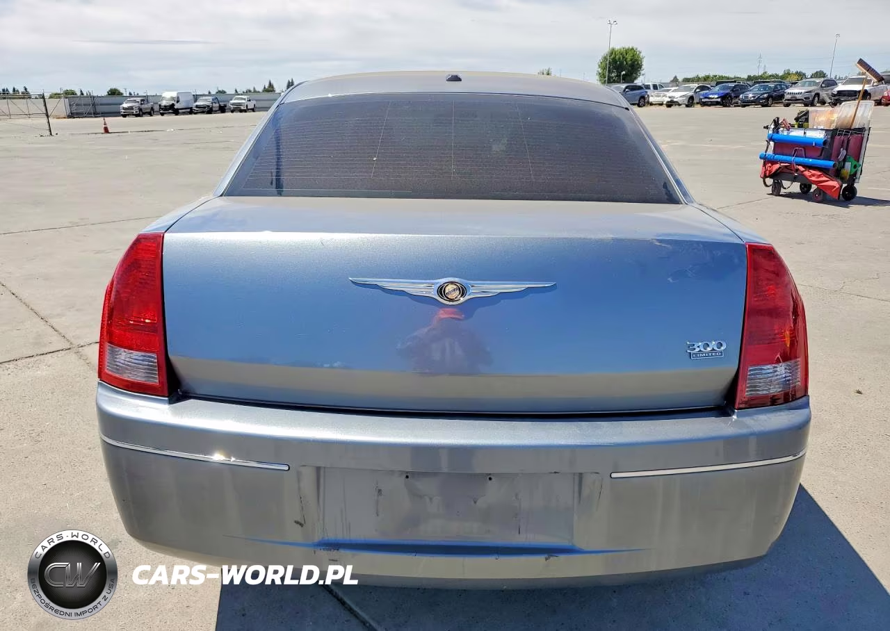 2007 Chrysler 300 Touring VIN:2C3LA53G27H707742 - 6
