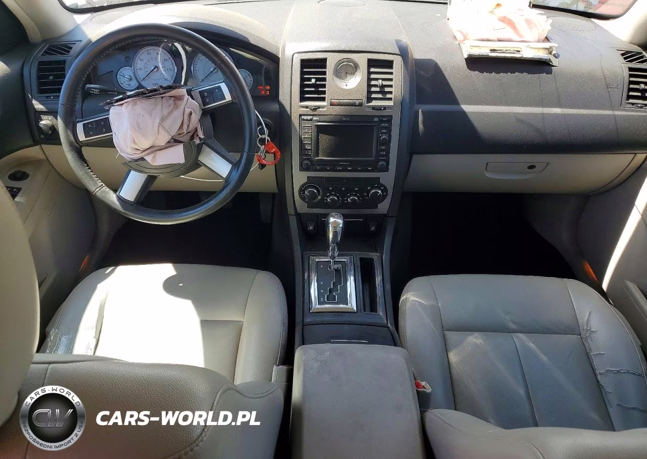 2007 Chrysler 300 Touring VIN:2C3LA53G27H707742 - 8