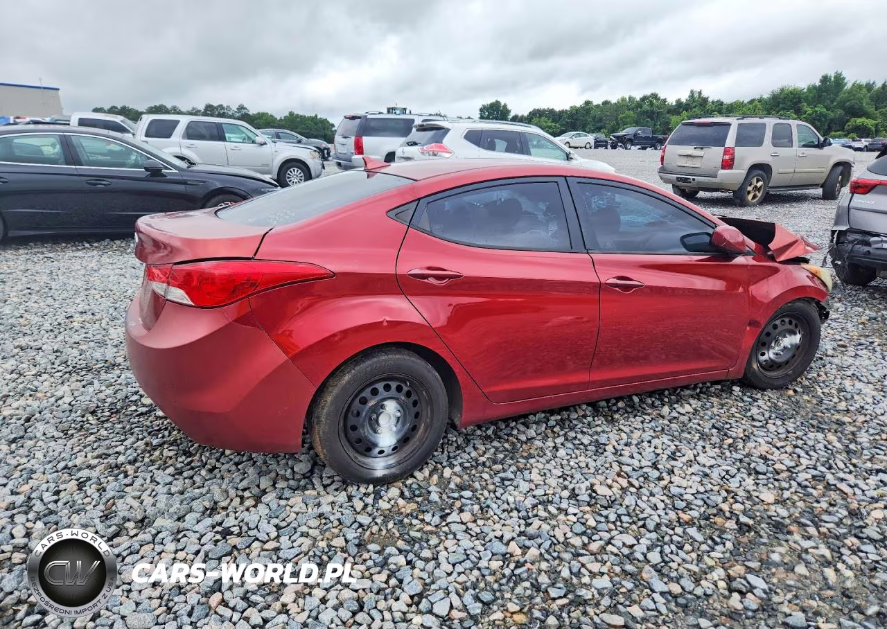 2013 Hyundai Elantra Gls VIN:5NPDH4AE9DH201352 - 3
