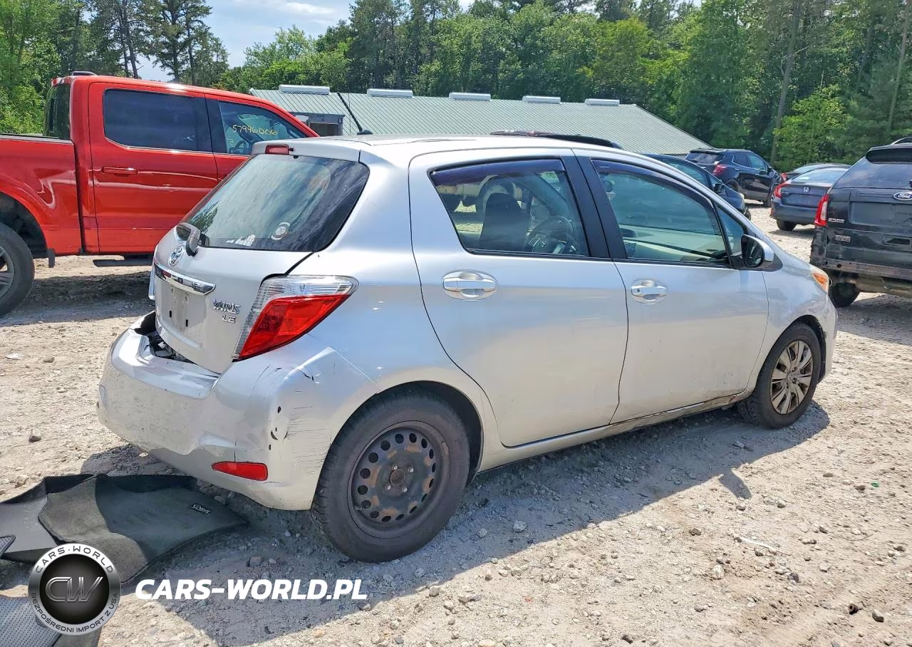 2013 Toyota Yaris 5-Door Le VIN:JTDKTUD30DD562524 - 3