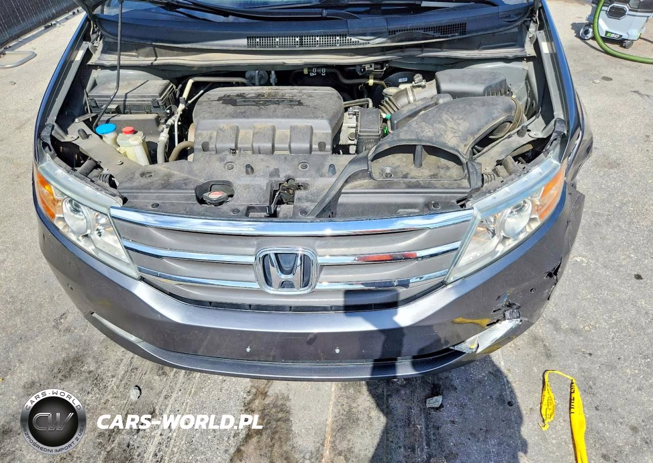 2011 Honda Odyssey Touring VIN:5FNRL5H92BB062227 - 12