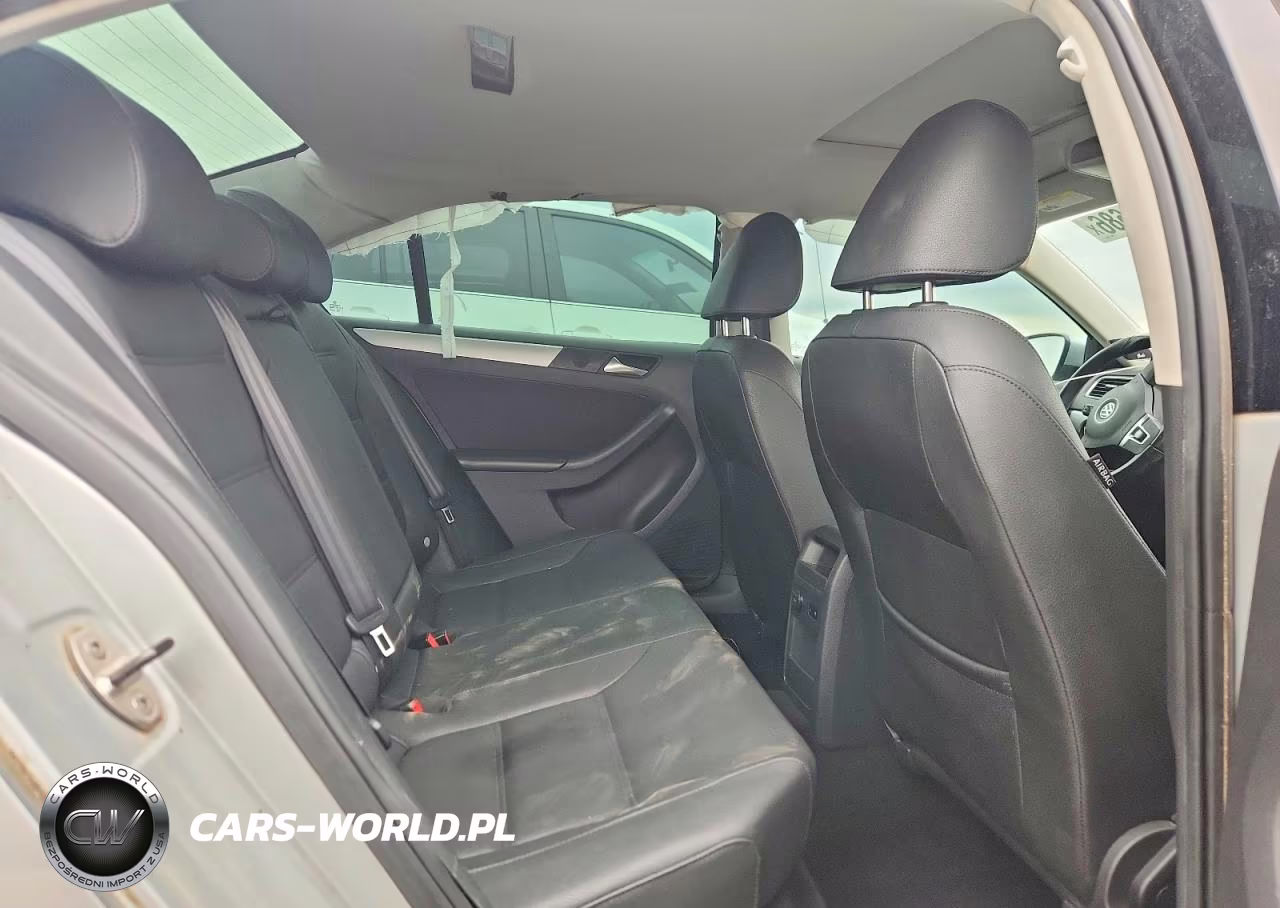 2012 Volkswagen Jetta Tdi VIN:3VWLL7AJ3CM421780 - 10