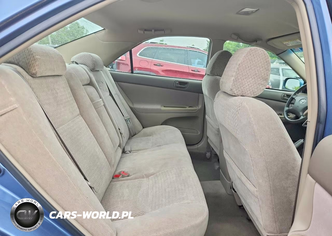 2002 Toyota Camry Le VIN:4T1BE32K42U511163 - 10