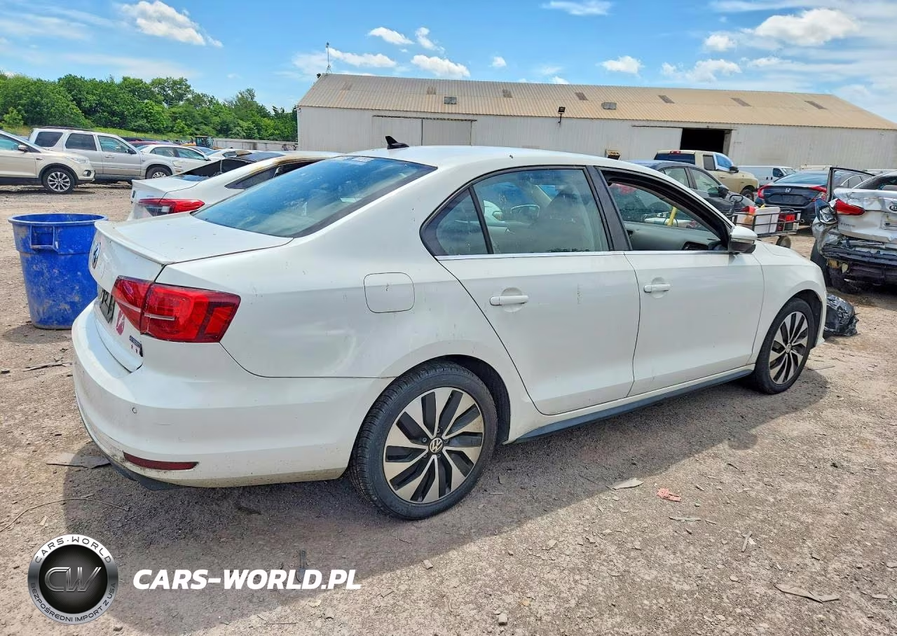 2015 Volkswagen Jetta Hybrid VIN:3VW637AJXFM307597 - 3