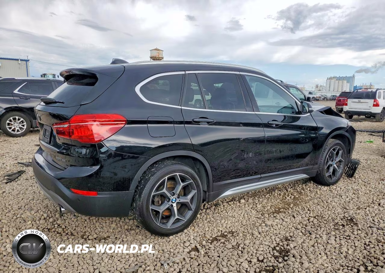 2018 BMW X1 xDrive28I VIN:WBXHT3C38J5L30980 - 3