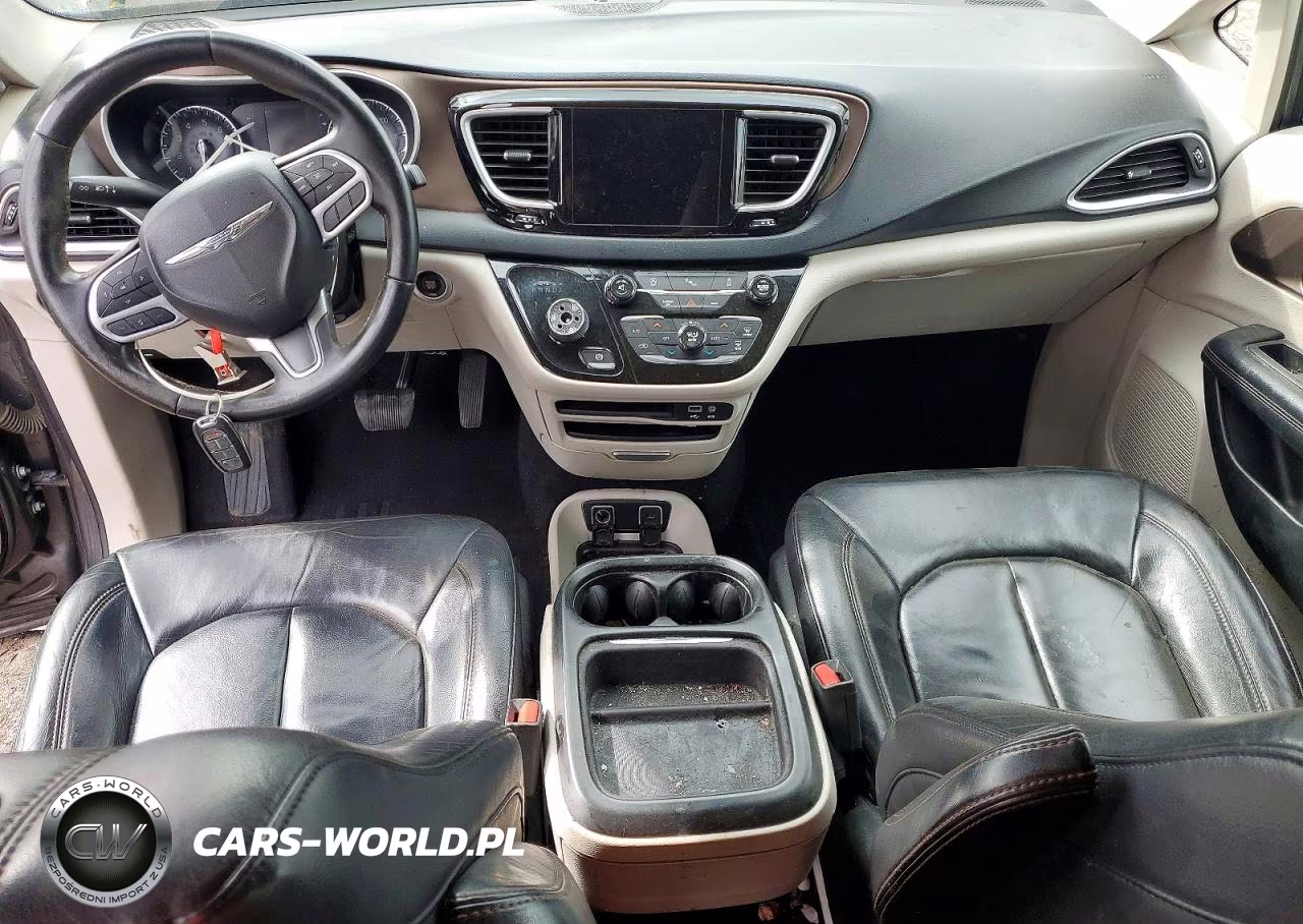 2017 Chrysler Pacifica Touring L VIN:2C4RC1BG8HR816261 - 8
