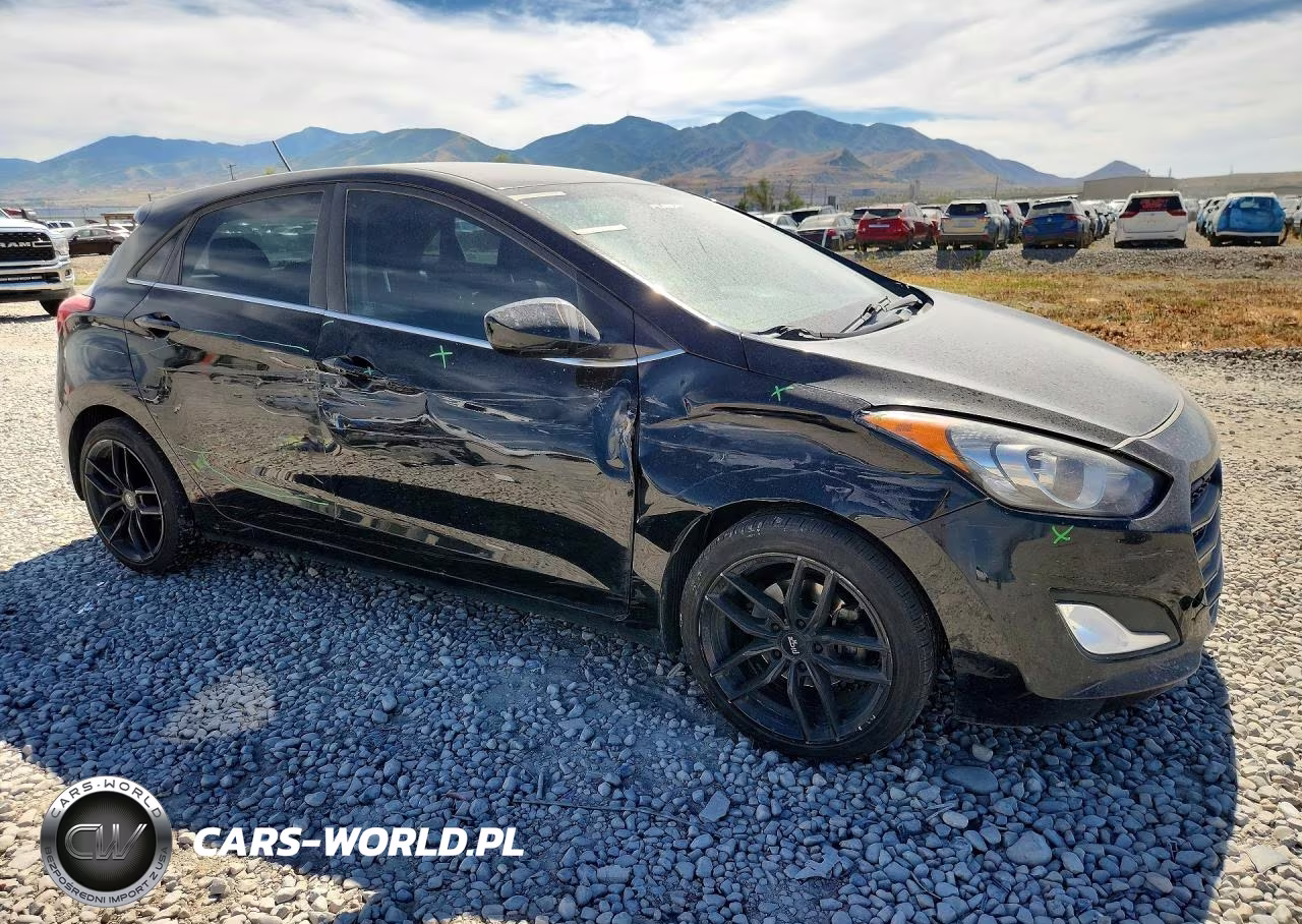 2014 Hyundai Elantra Gt Base VIN:KMHD35LH2EU231131 - 4